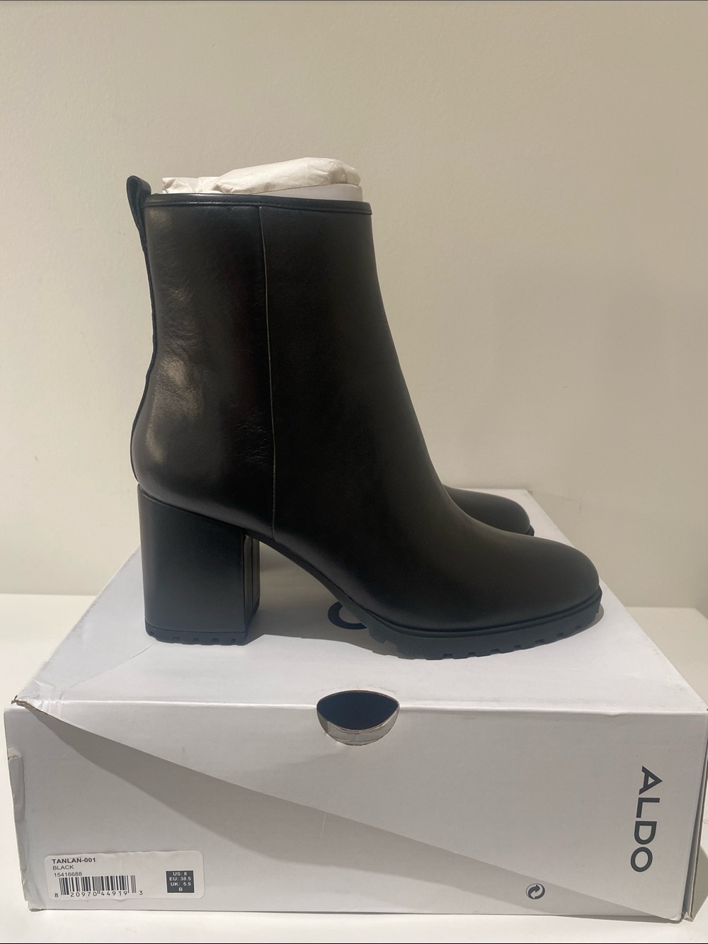 NIB Aldo Tanlan Bootie Ankle Bootie Black Size 8M Almond Toe